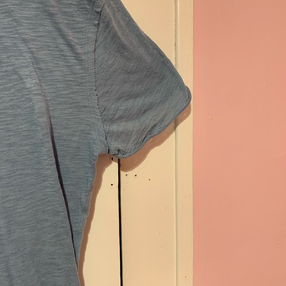 Free people blue love T-shirt size extra small, but is oversized - Picture 4 of 8